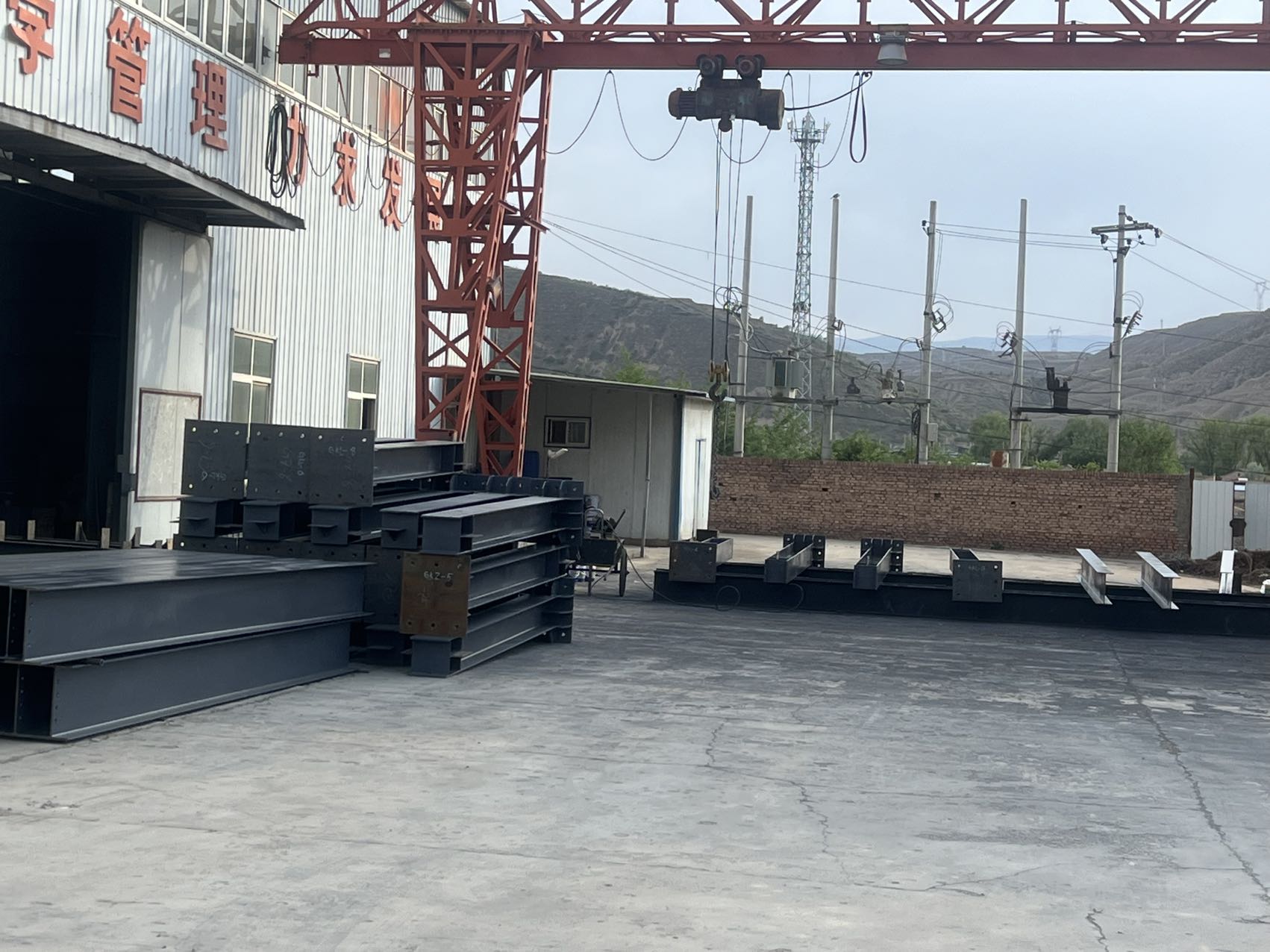 臨洮佳邦食品廠設備用房鋼構(gòu)件加工